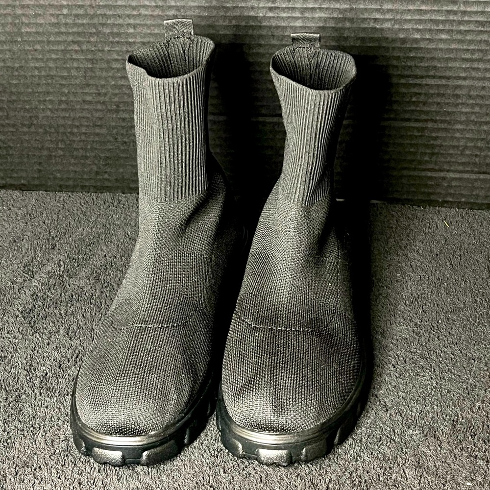 NWOT Unbranded Boots. Size 41 (US 9)